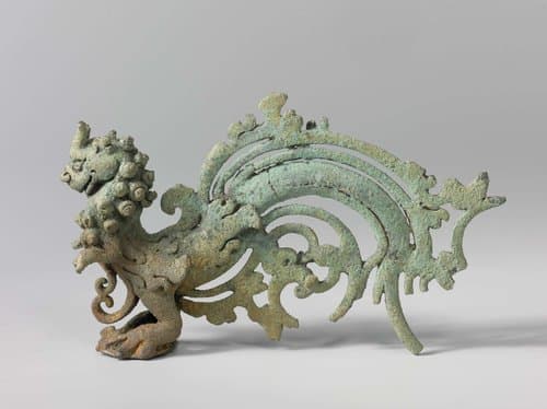 Ornament in de vorm van een fabeldier by anonymous