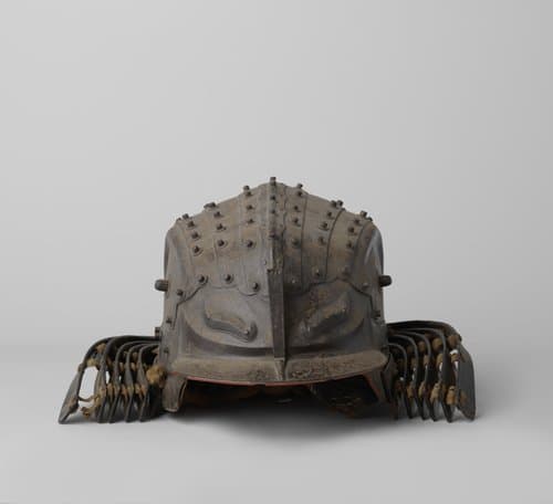 Helm van ijzer met zilver ingelegd by anonymous