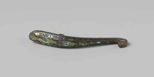 Gordelhaak met ingelegde motieven in goud by anonymous