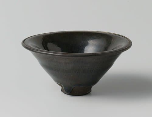 Teabowl with a 'hare's fur' glaze by anonymous