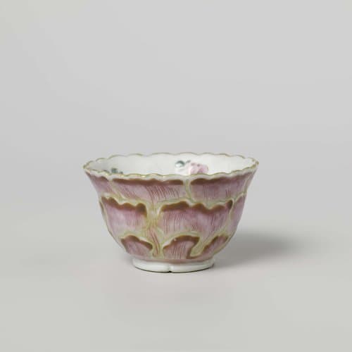 Bell-shaped cup modelled in the shape of a flower by anonymous