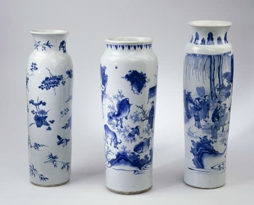 Vase (rolwagen) with flower sprays by anonymous