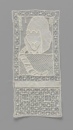 Paneel van naaldkant met kat by anonymous