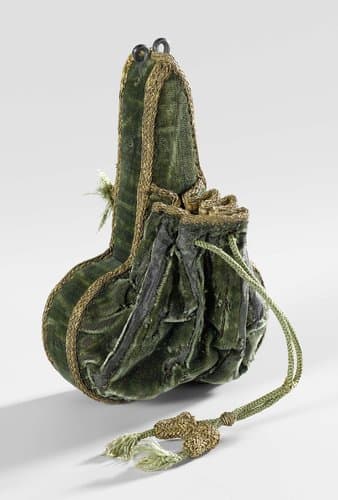 Beurs van groen fluweel met trekkoord en afgezet met gouddraad op een doosje in de vorm van een schaar (fallus?) van dito fluweel en passement by anonymous