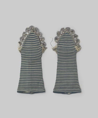 Mitaine van zijde, blauw witgestreepte zijde by anonymous