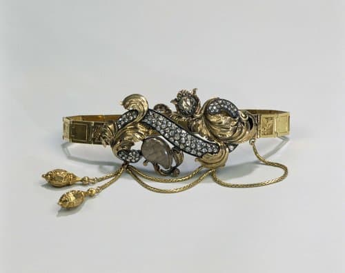 Armband by anonymous