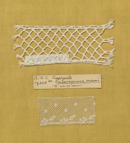 Staal kloskant met grove draad als voorbeeld van vierkante Valenciennes-grond (traliegrond) by anonymous