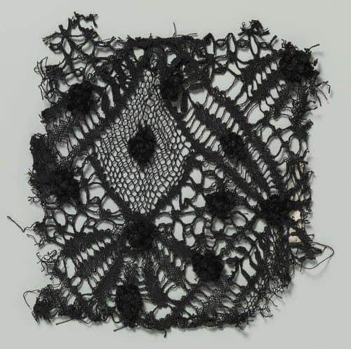 Fragment kloskant met strooipatroon van fluwelen stippen by anonymous