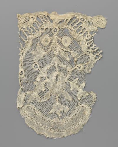 Fragment kloskant met één bloemtak by anonymous