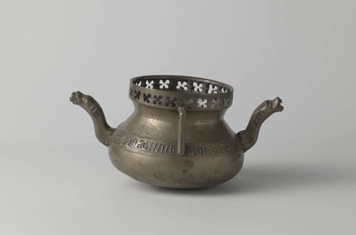 Lavabo met vierpassen en religieuze tekst by anonymous