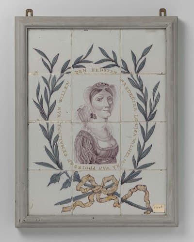 Tegeltableau met portret koningin Frederika Wilhelmina met opschrift: FREDERIKA LOUISA WILHELMINA VAN PRUISSEN GEMALINNE VAN WILLEM DEN EERSTEN by anonymous