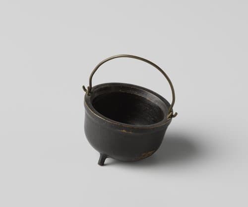 Kookpot met koperen hengsel by anonymous