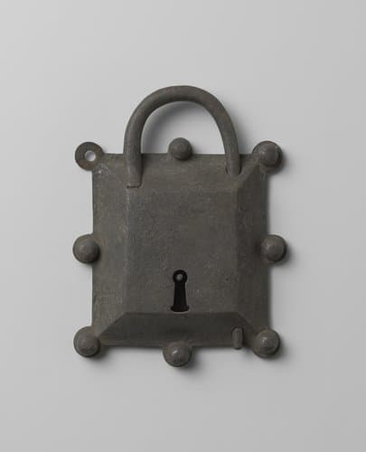 Hangslot by Unknown Artist