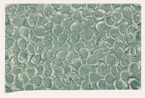 Gestreken stijfselverfpapier in groen met ingekraste lijnen en ingedrukt wielmotief by anonymous