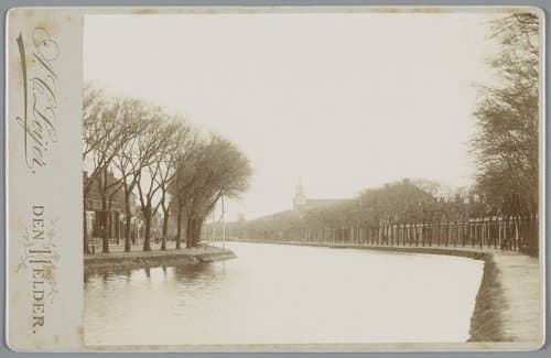 Kanaal in Den Helder by Anna Clasina Leijer