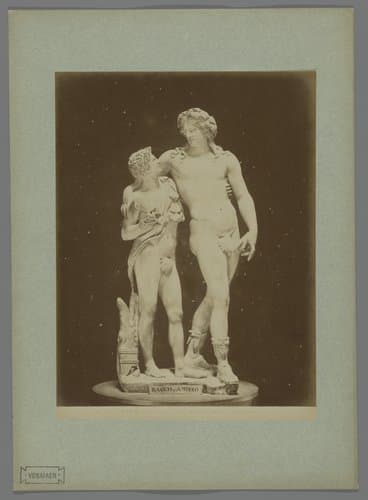 Sculptuur van Bacchus en Ampelos in de Galleria degli Uffizi te Florence by Fratelli Alinari