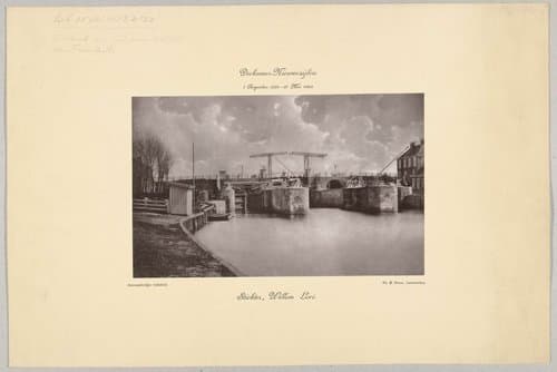 De sluis van buurtgemeenschap Dockumer Nieuwe zijlen by Thomas Martin Staas