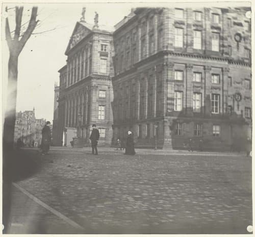 Achterzijde van het Paleis op de Dam in Amsterdam by George Hendrik Breitner