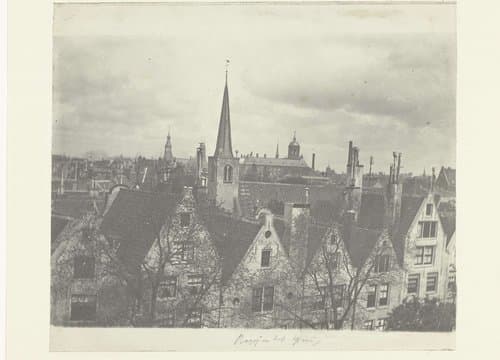 Gezicht op het Begijnhof aan het Spui in Amsterdam by George Hendrik Breitner
