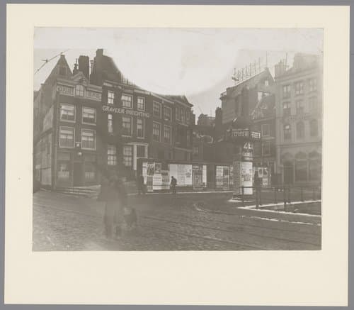 Beurspleintje te Amsterdam by George Hendrik Breitner
