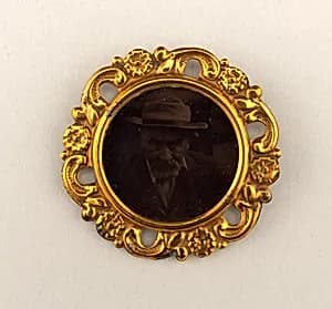 Brooch by Unknown