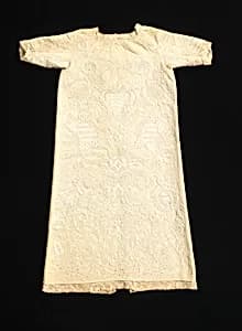 Child's gown by Unknown