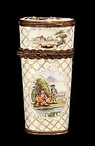 Etui by Unidentified