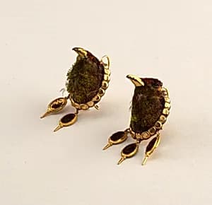 Hummingbird heads by Unknown