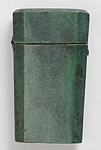necessaire by Unknown