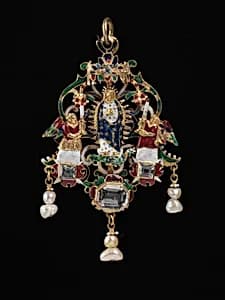 Pendant by Unidentified