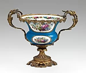 Urn