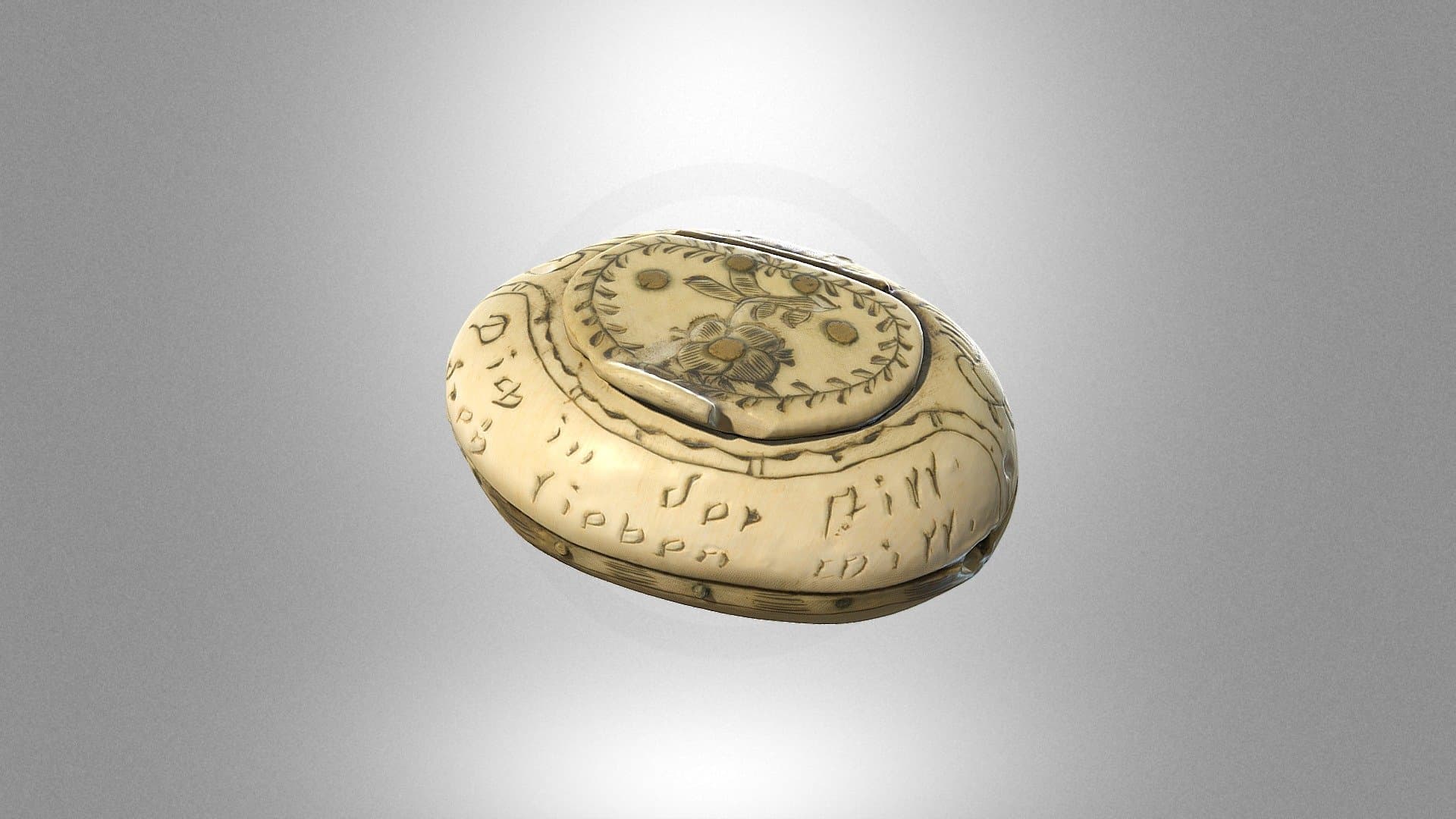 Oval snuffbox