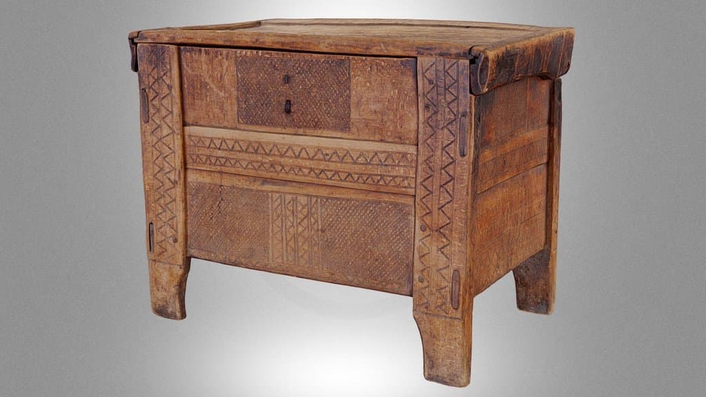 Chest for grain