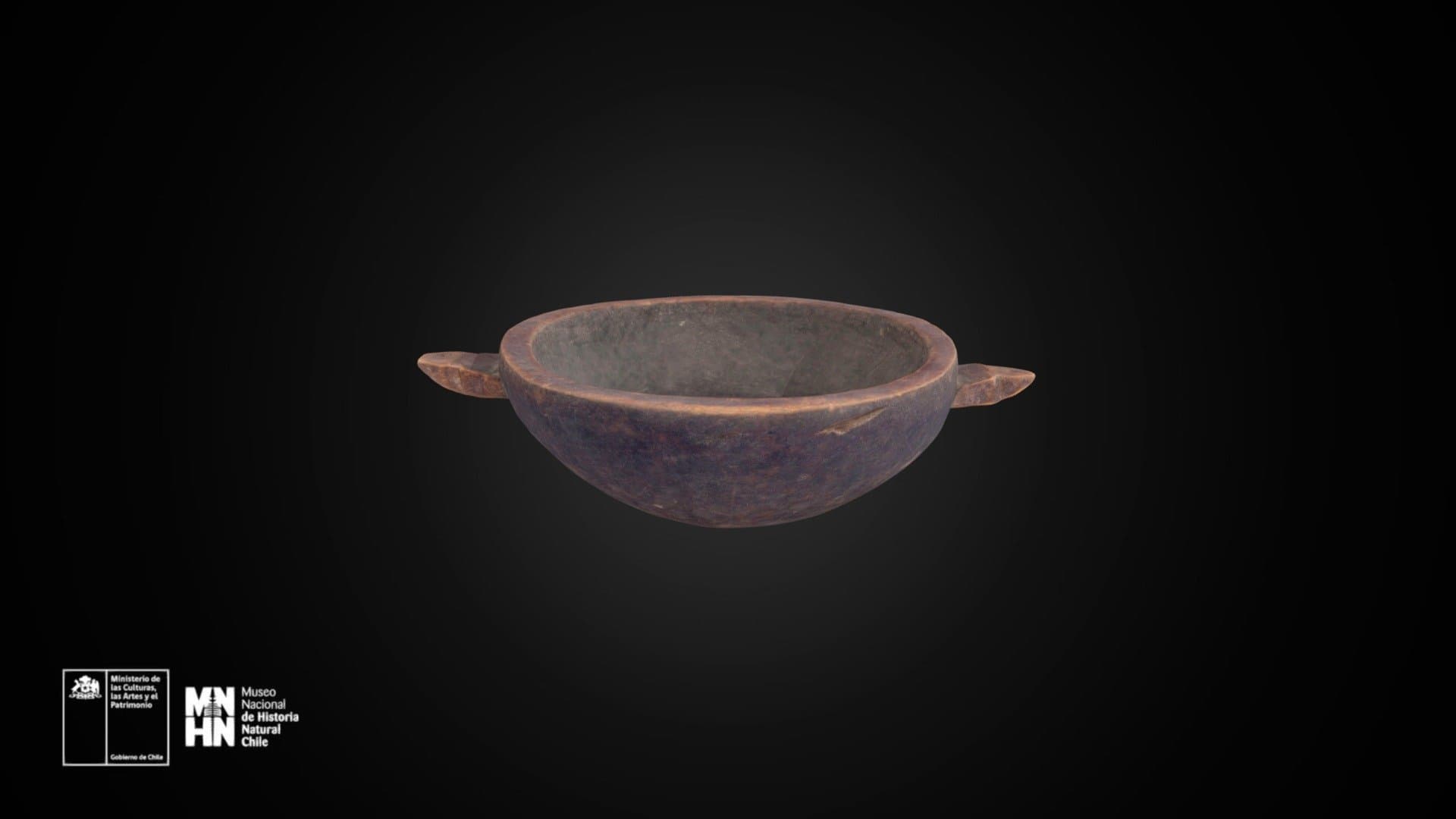 Plato mapuche de madera