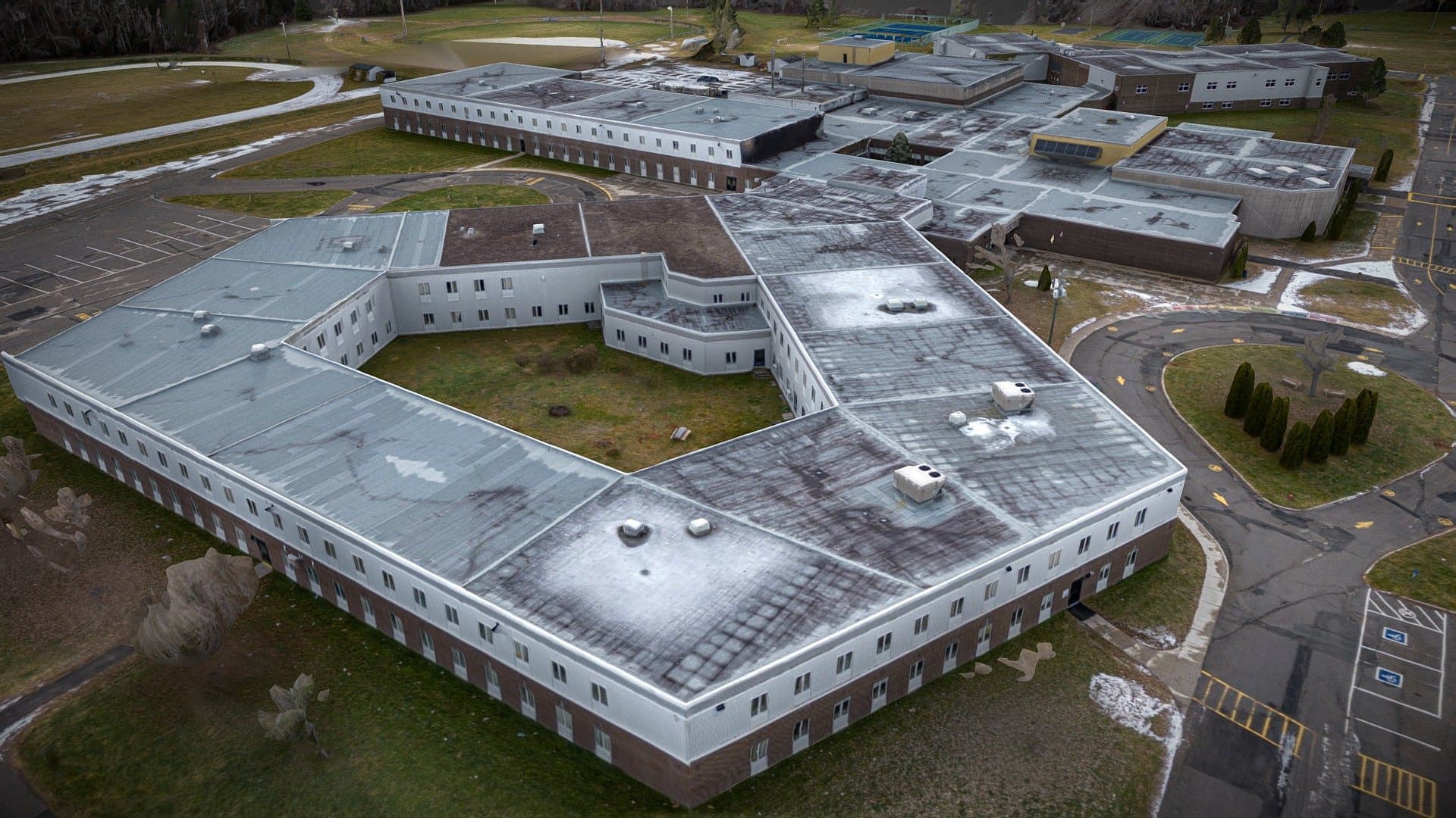 École Secondaire Népisiguit - Canadian School