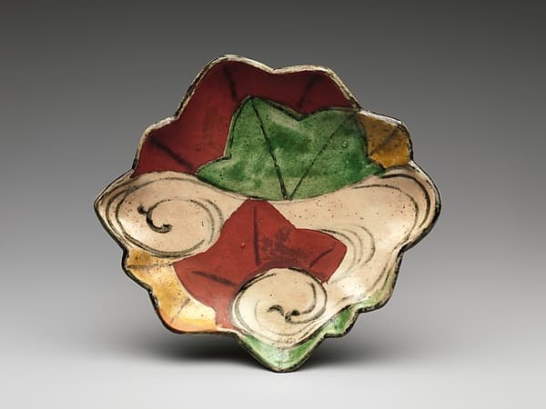 Dish with Design of Maple Leaves in a Stream