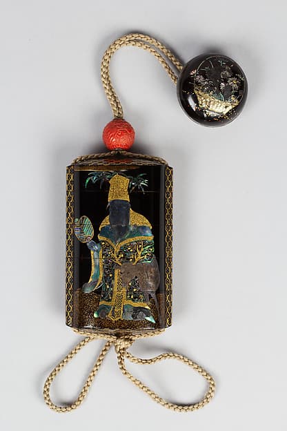 杣田派 寿老人雄鹿蓑亀竹蒔絵印籠|Inrō with God of Longevity (Jurōjin) and a Stag (obverse) and Long-Tailed Turtle (Minogame) under Bamboo (reverse)