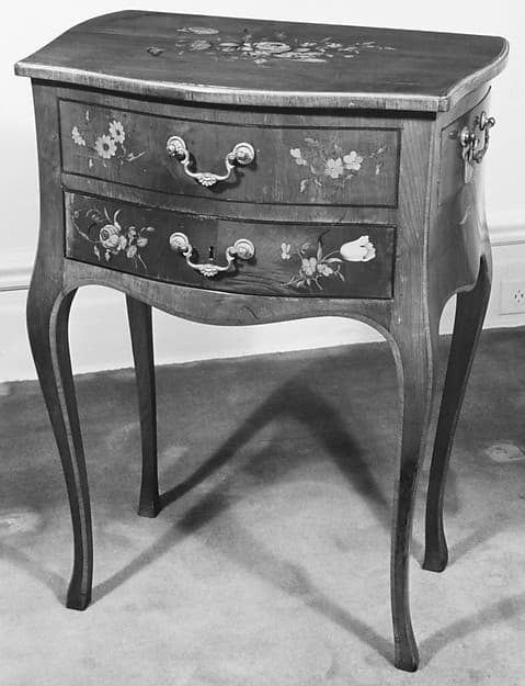 Dressing table