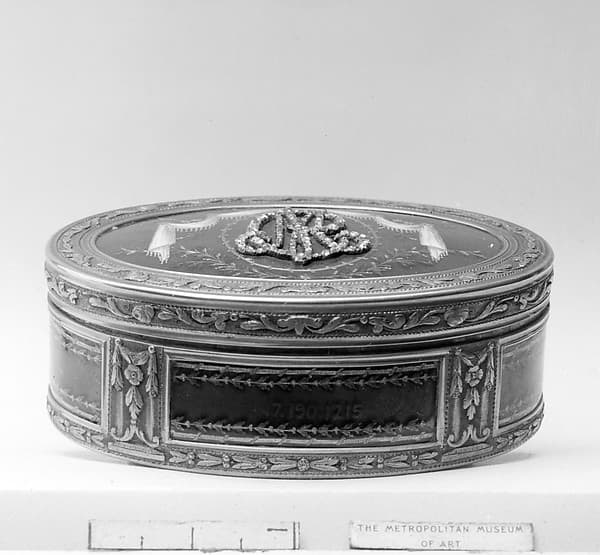 Snuffbox