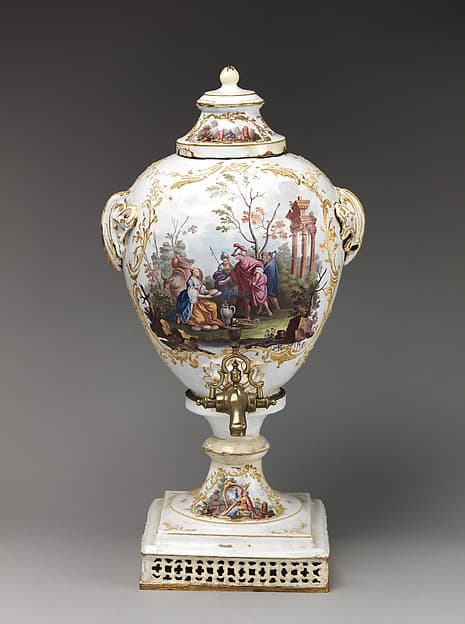 Tea or hot water urn