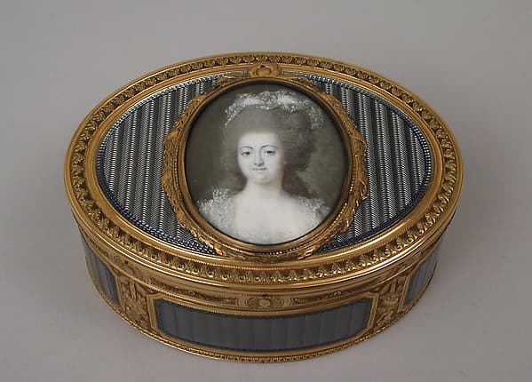 Snuffbox with portrait of a woman