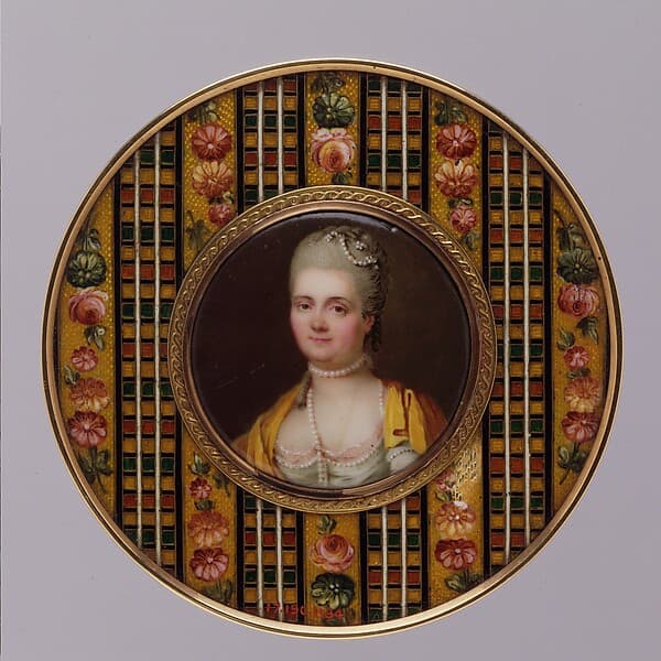 Box with portrait of a woman