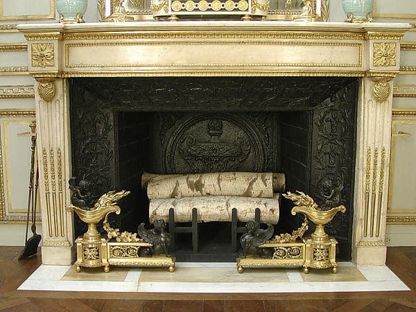 Chimneypiece