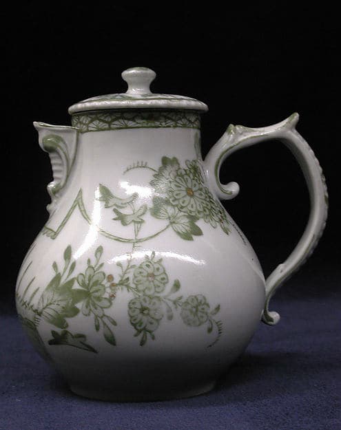 Milk jug with cover