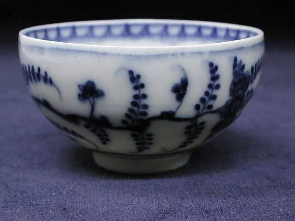 Teabowl and saucer (assembled)