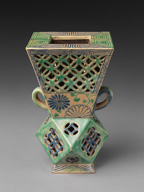 Vessel with openwork design