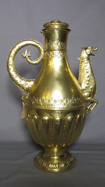 Flagon with cover